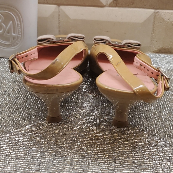 SOLD!! FERRAGAMO Kitten Heel Sling - Size 8 1/2 - Picture 4 of 9